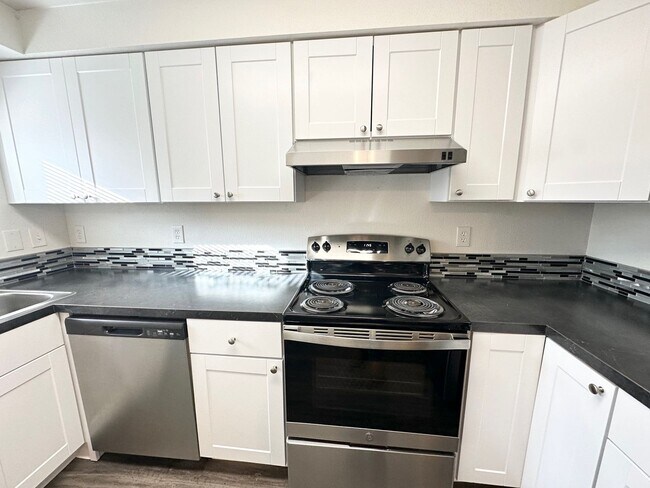 Photo - 211 N Indiana Ave Unit 211-2