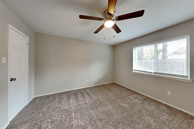 Photo - 9906 Dornoch Dr