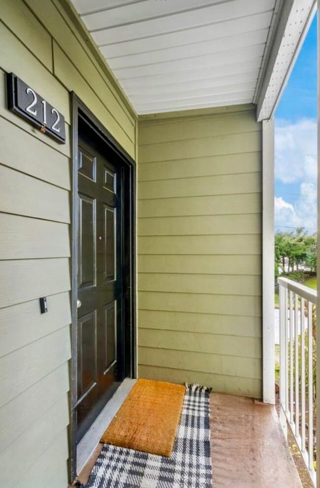 Photo - 2-Bedroom, 2-Bathroom End Unit with Covered Balcony