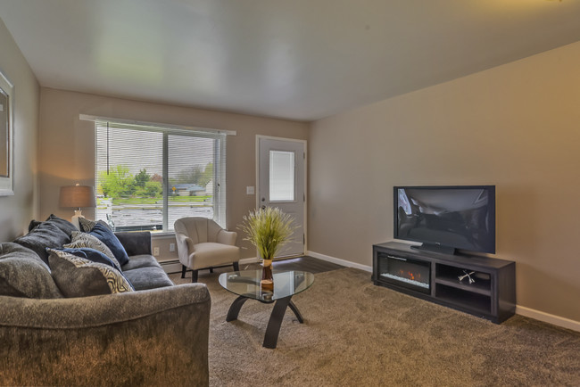 Living Area - Autumn Ridge Apartment Homes