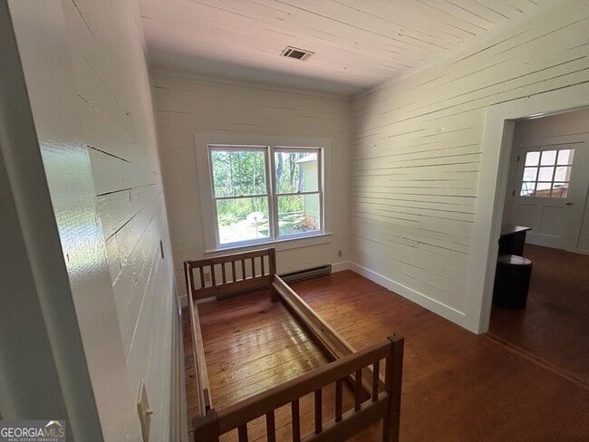 Photo - 1024 Stonepile Rd