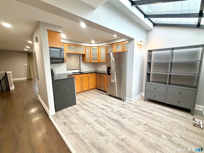 Photo - 35 Seaside Ave Unit APT 35