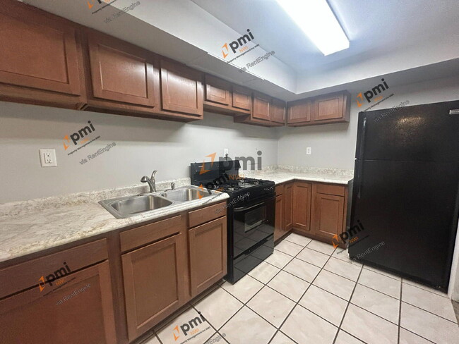 Photo - 2355 Hickory St Unit 2353