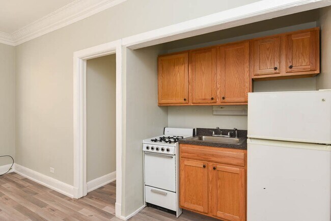 Photo - 3824 N Fremont St Unidad 803