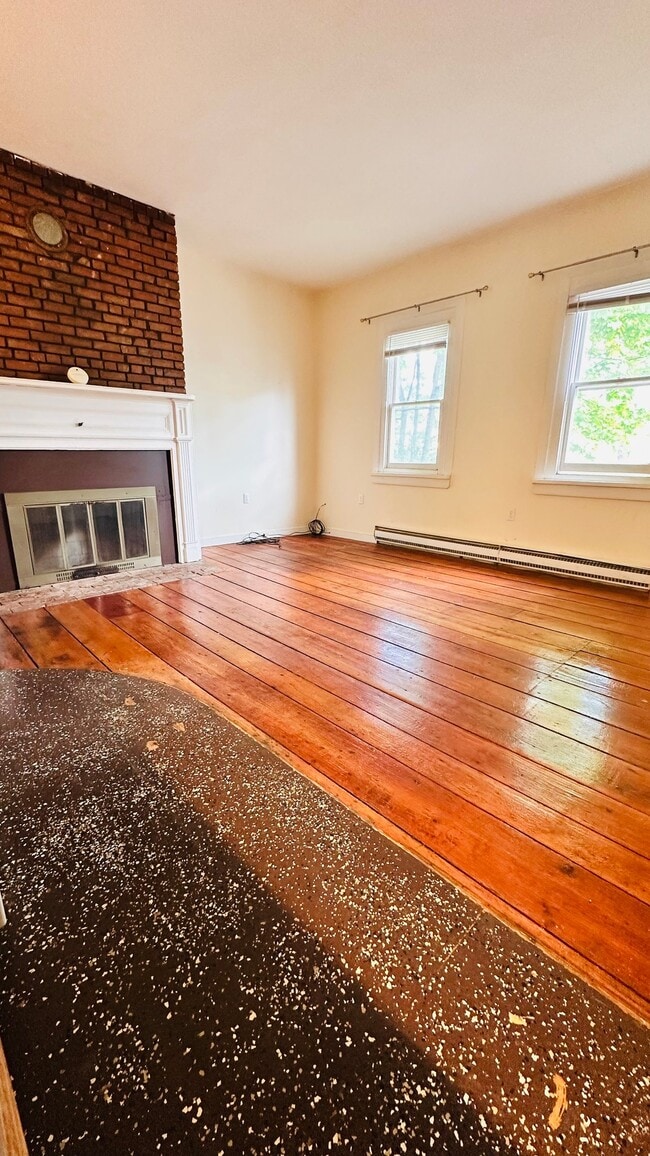 Photo - 107 S River St Unit 3