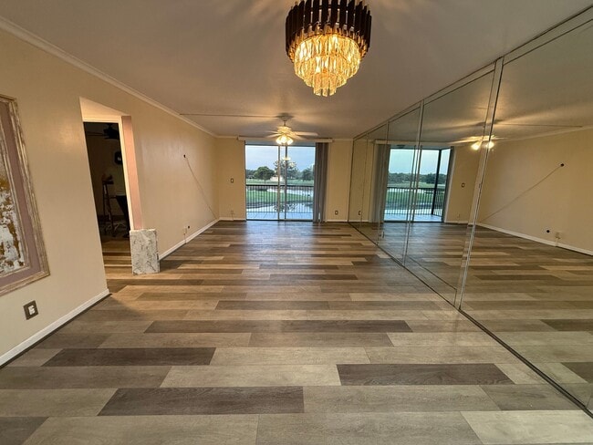 Photo - 3150 W Rolling Hills Cir Unidad Apt 301