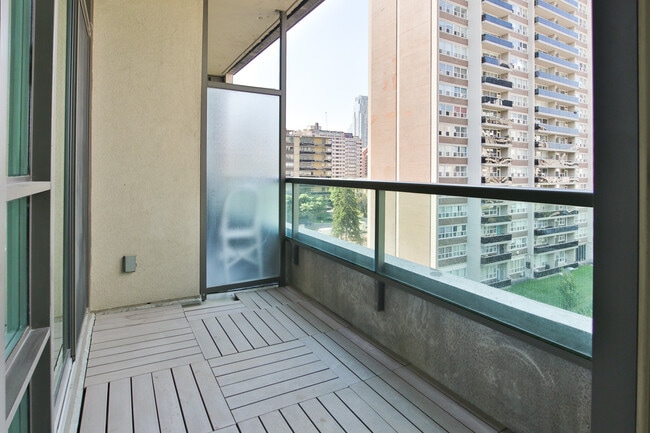 Photo - 220 Redpath Ave Unit 603