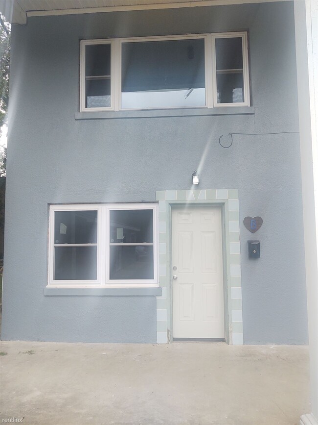 1 br, 1 bath Triplex - 633 4th Street B - 1 br, 1 bath Triplex - 633 4th Street B Rental