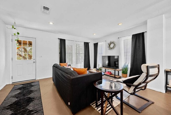 Photo - 14811 Foy Dr Unit ID1357993P