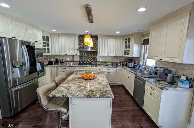 Photo - 385 Allentown Rd