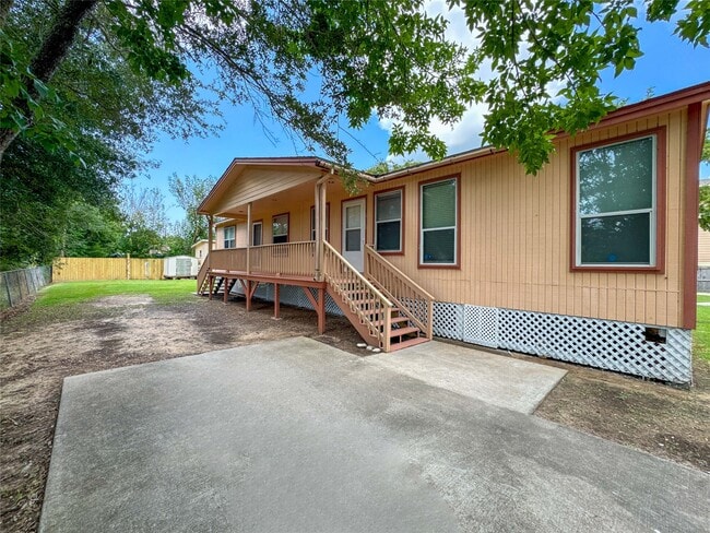 Photo - 4717 Heron St