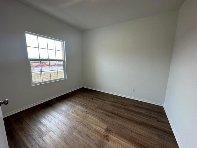 Photo - 229 Sonterra Dr