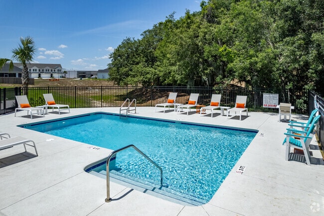 Piscina - Crescent by Stella Homes