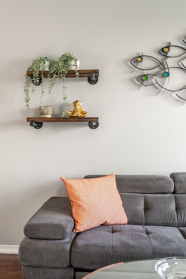 Photo - 825 N Service Rd Unit ID1345850P