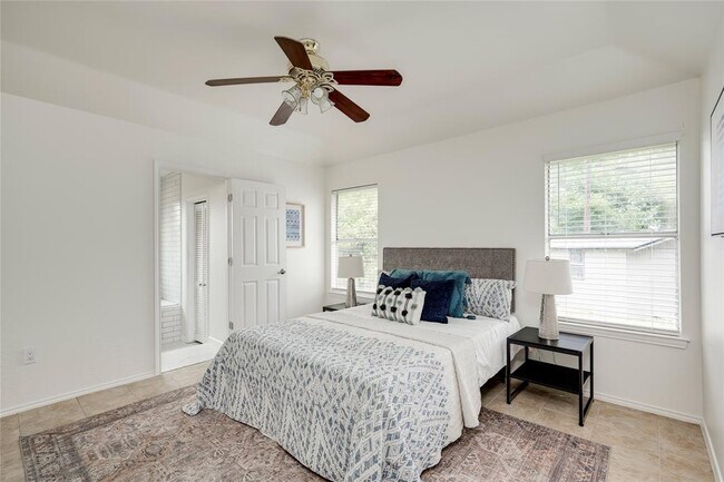 Photo - 16302 Bates Cove