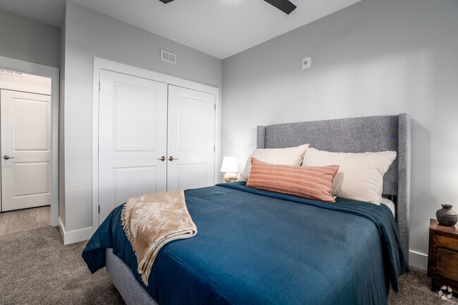 1BR,1BA -716SF