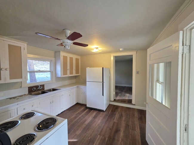 Photo - 1618 NW 8th St