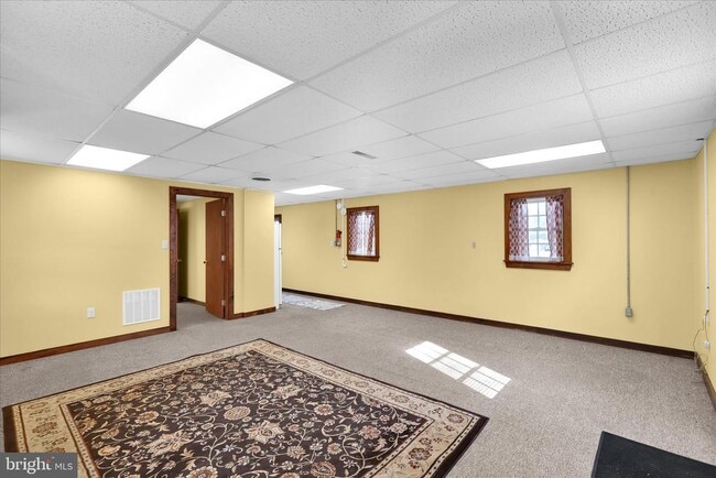 Photo - 392 5 Locks Rd