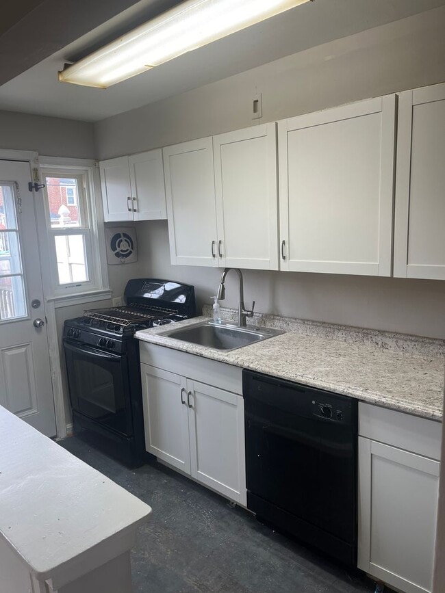 Photo - 3 Bedroom, 1 Bath Townhouse