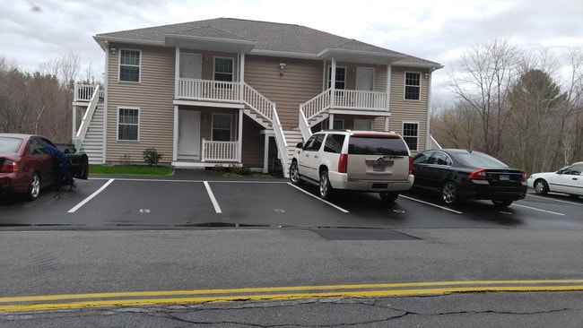 Front of the Building - 28 Old Pine Hill Rd Unit 5