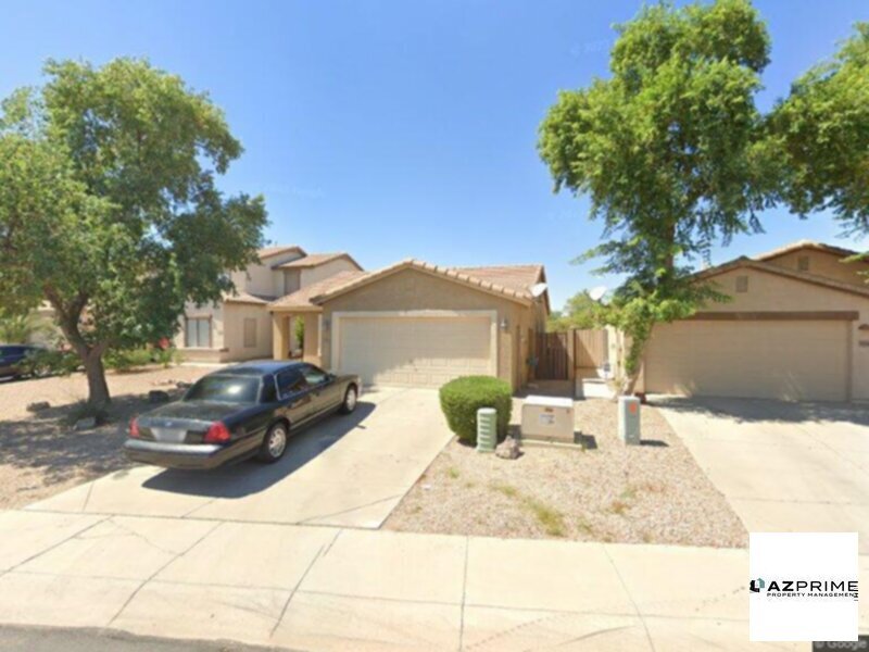 Spacious 2-Bedroom, 1-Bath Home with a Lar... - Spacious 2-Bedroom, 1-Bath Home with a Lar...