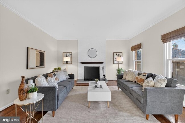 Photo - 1905 47th St NW