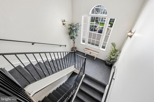 Photo - 72 Eldon Way