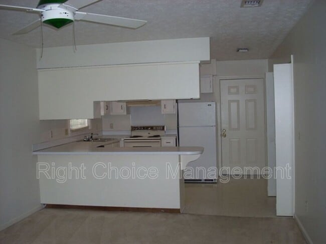 Photo - 9 Montclair Ct Unit B