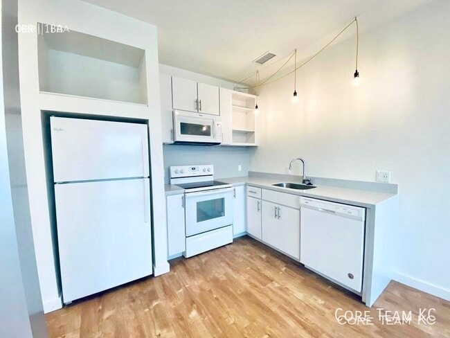 Photo - 1723 Walnut St Unit 507