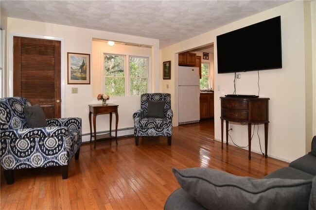 Photo - 390 Pendar Rd