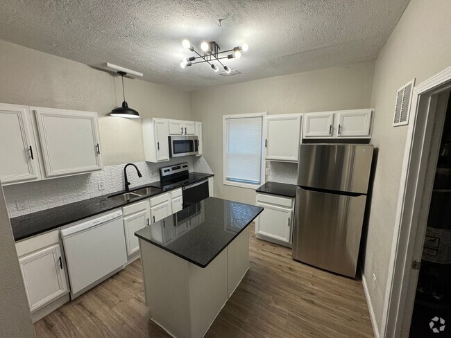 Building Photo - $1195- 3 bed 2 bath Single Family Home