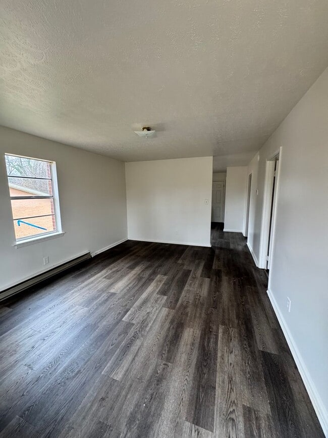 Photo - 126 Woodland Ave Unit B