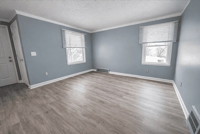 Photo - 15824 Norborne Ave