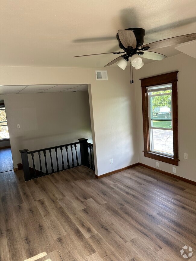 Building Photo - 408 N Main St Unit 408 1-2 Rental