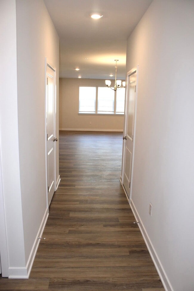 Photo - 251 Correri St