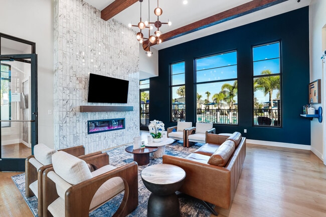 Photo - Yardly Ellenton