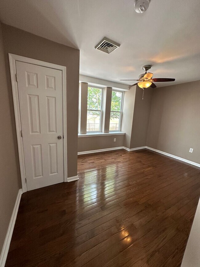 Photo - 2655 S 3rd St Unit 2ND FLR