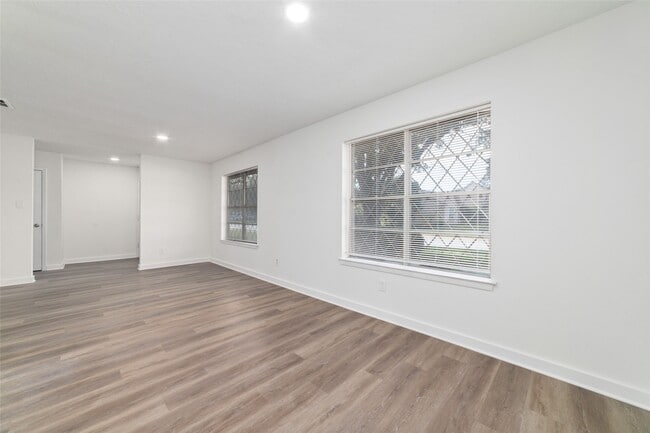 Photo - 17003 Summer Dew Ln