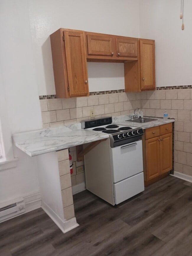 Photo - 3920 N Broadway Unit 302