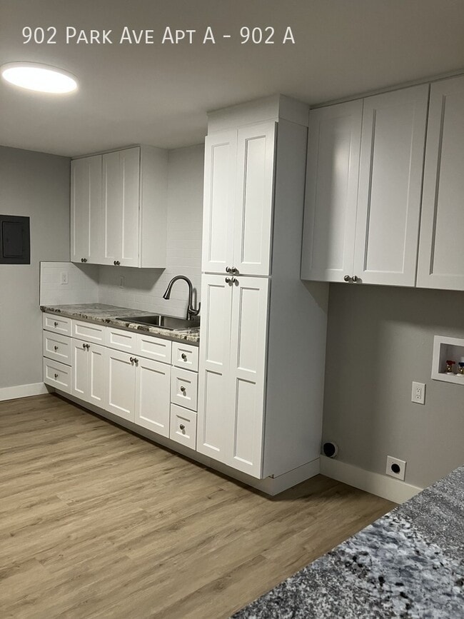 Photo - 902 Park Ave W Unit 902 A