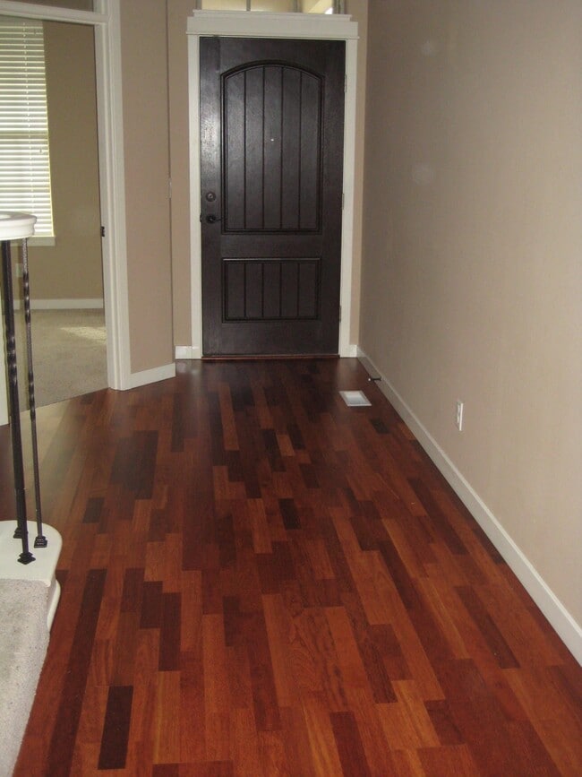 Photo - 6417 NE Southbrook Ct