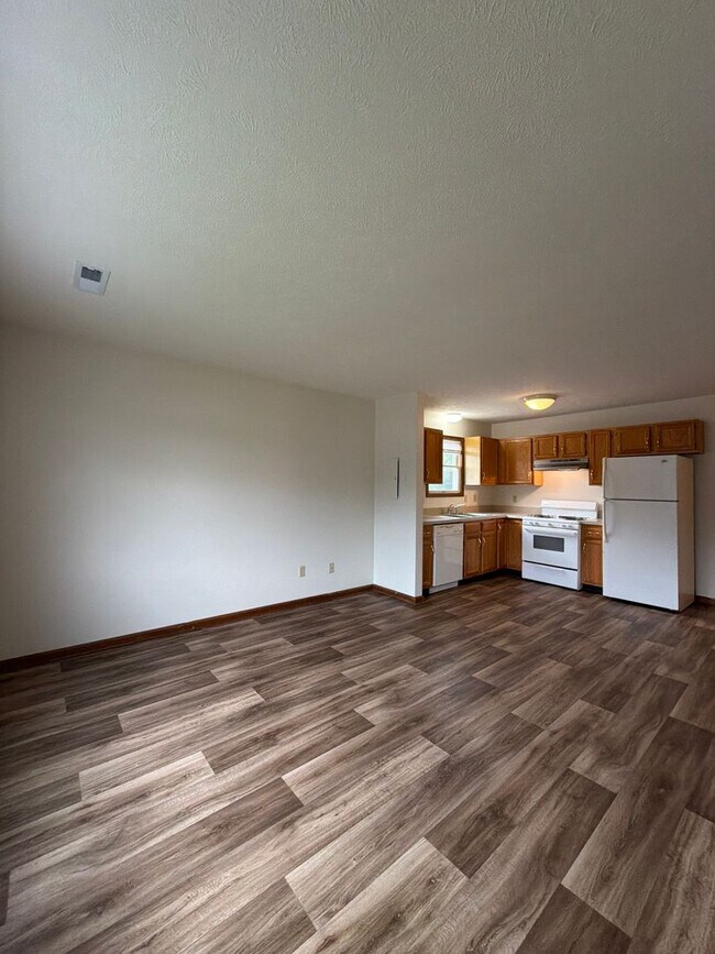 Photo - 213 Stonewall Ct Unit APT. 4
