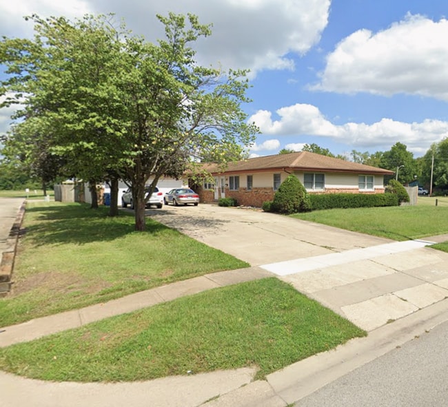 Building Photo - 1509/1511 SEVEN PINES ROAD Unit 1