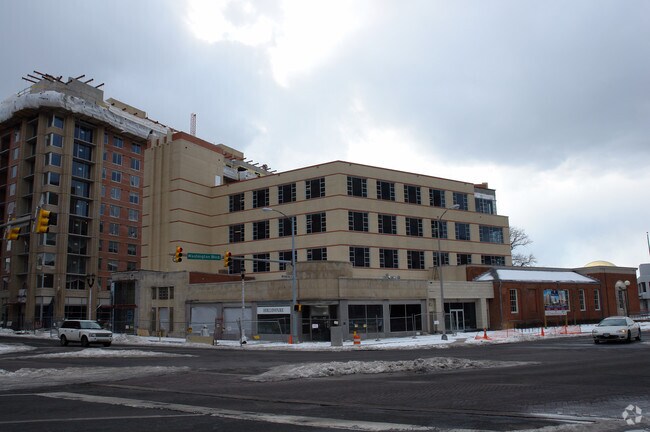 Photo - The Phoenix at Clarendon Metro