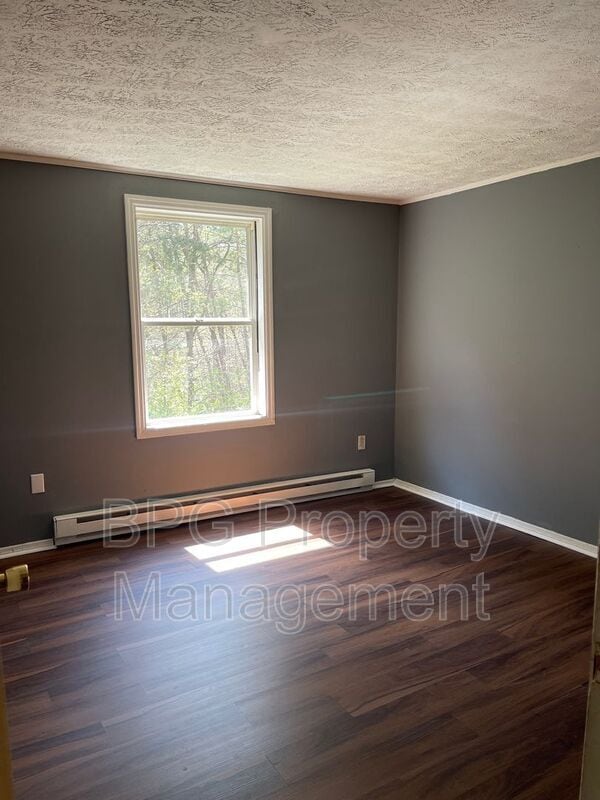 Photo - 123 Circle Dr