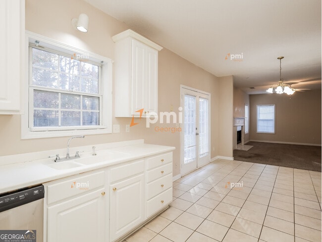 Photo - 1311 Vine Cir