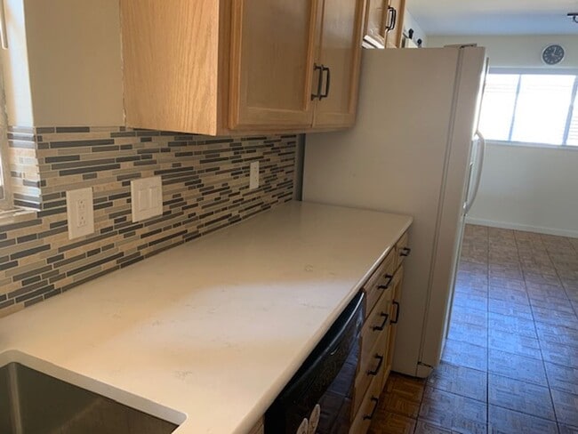 Photo - Spacious house with hardwood, handicap ramps, pet friendly, large garden with fruit trees