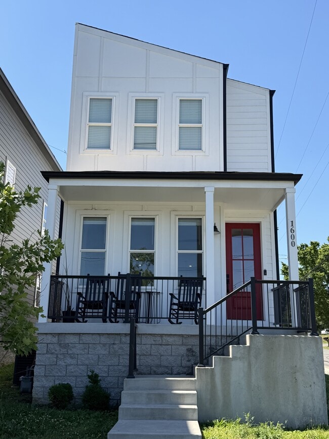 Building Photo - 1600 Litton Ave