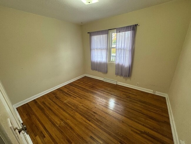 Photo - Oregon St 1153-1155 Unidad 1153