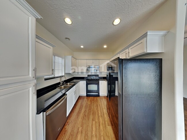 Photo - 2228 Pointe Meadow Loop